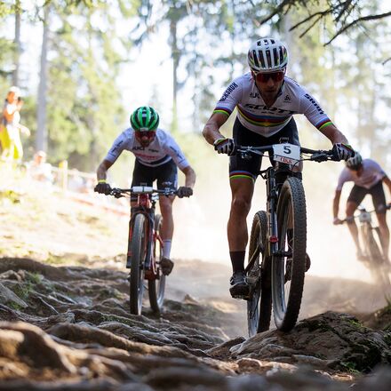 Nino Schurter und Mathias Flückiger | © Dan Hearn